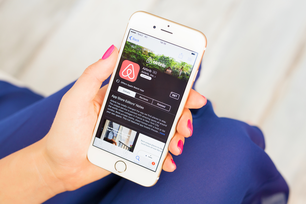 Successful Airbnb’s Startup Tips To Try On Yours